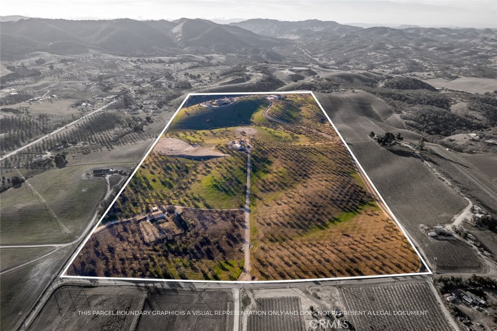 5495 Vista Serrano, Paso Robles, CA 93446