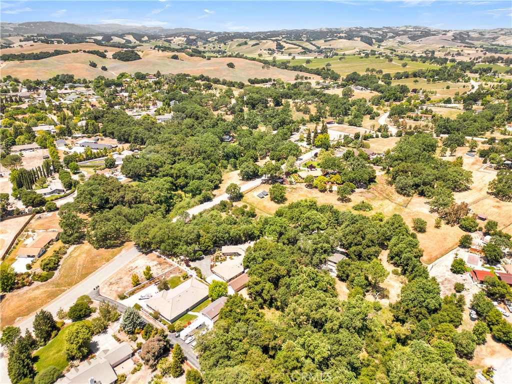 117 Frontier Way, Templeton, CA 93465