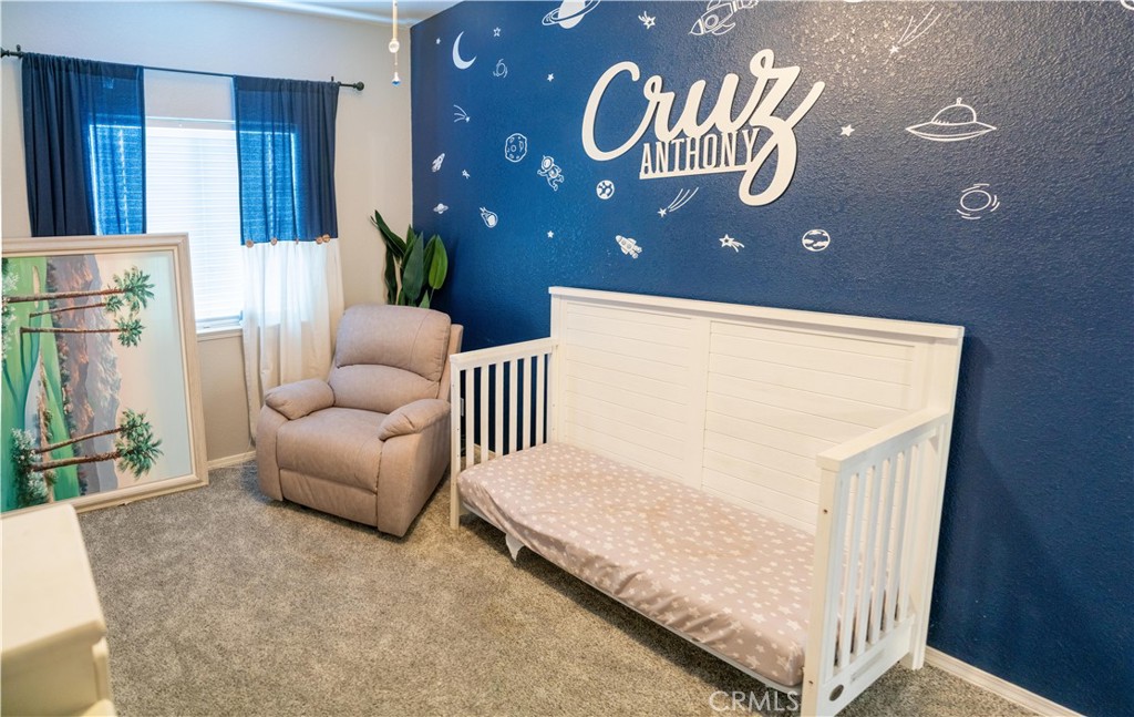 1430 E Laura Ct, Visalia, CA 93292