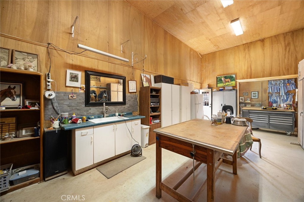 5625 Linne Rd, Paso Robles, CA 93446