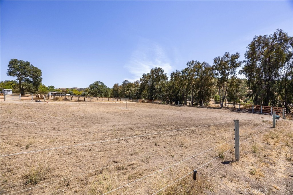 5625 Linne Rd, Paso Robles, CA 93446