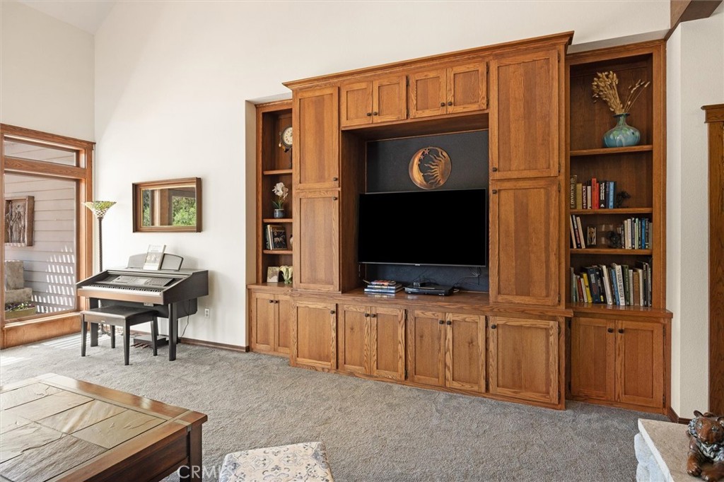 5625 Linne Rd, Paso Robles, CA 93446