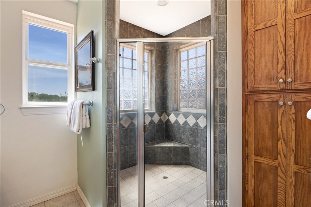 5625 Linne Rd, Paso Robles, CA 93446