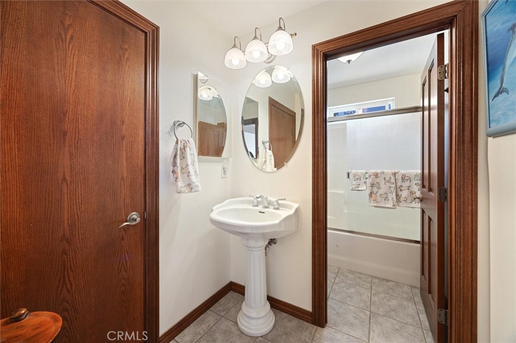 5625 Linne Rd, Paso Robles, CA 93446