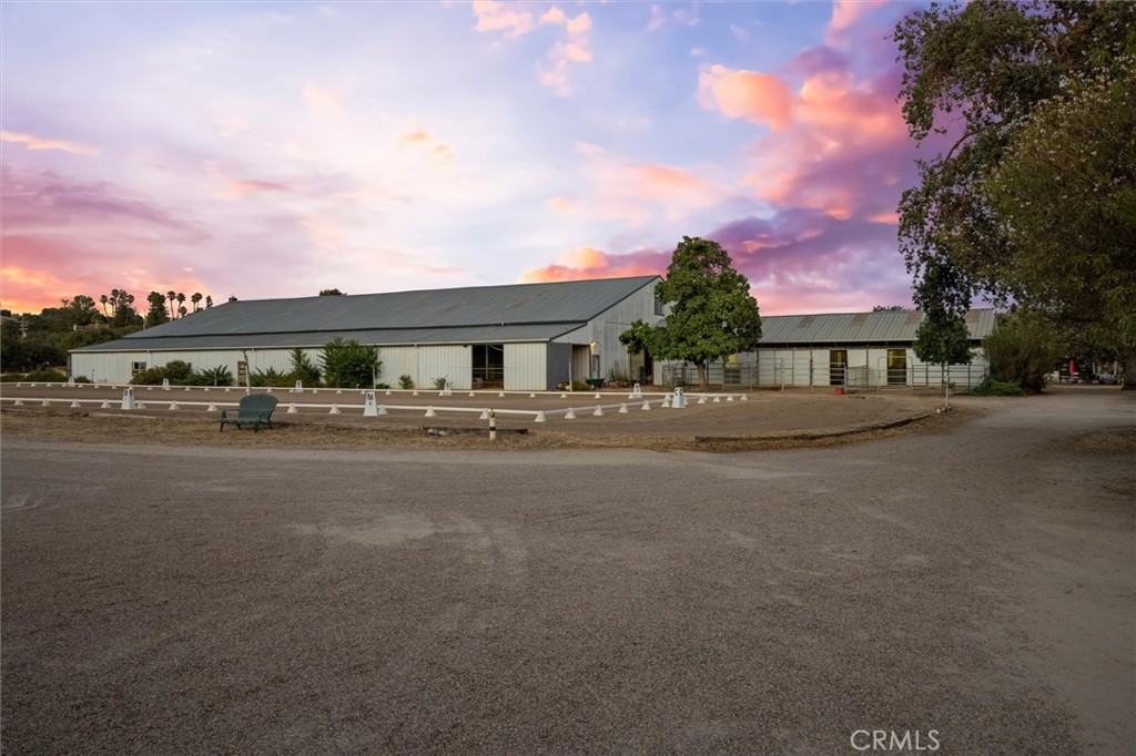 5625 Linne Rd, Paso Robles, CA 93446
