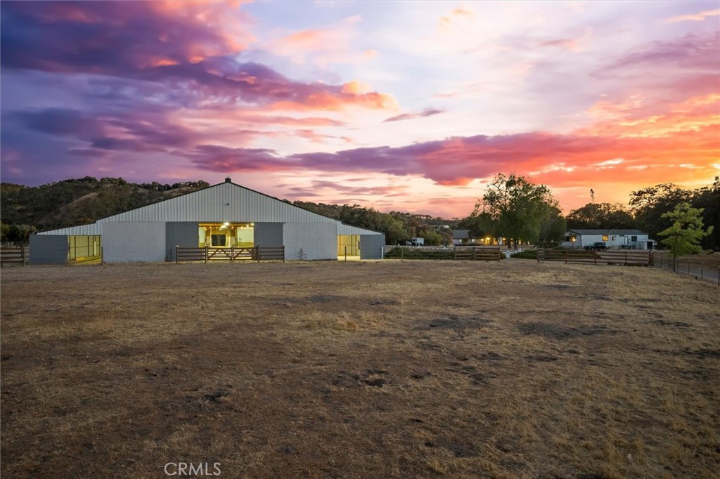 5625 Linne Rd, Paso Robles, CA 93446