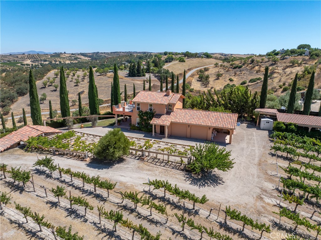 725 Spring Creek Way, Templeton, CA 93465