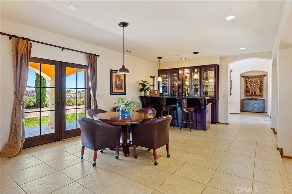 725 Spring Creek Way, Templeton, CA 93465