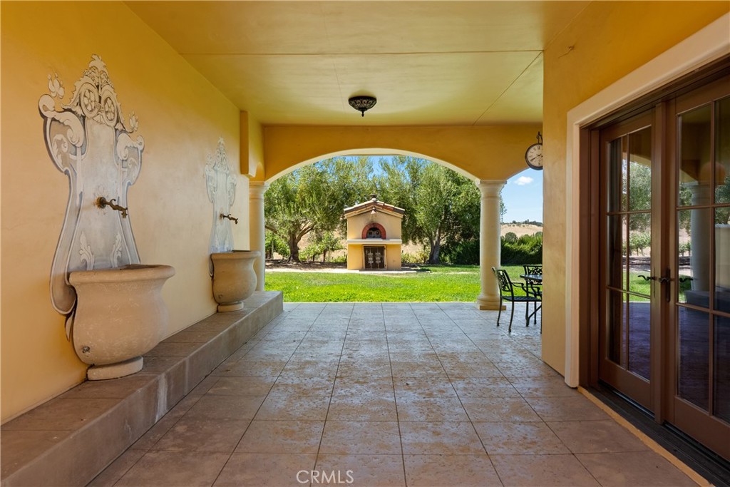 725 Spring Creek Way, Templeton, CA 93465