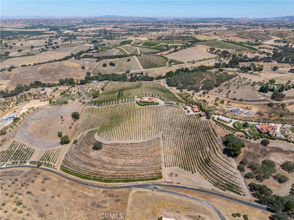 725 Spring Creek Way, Templeton, CA 93465