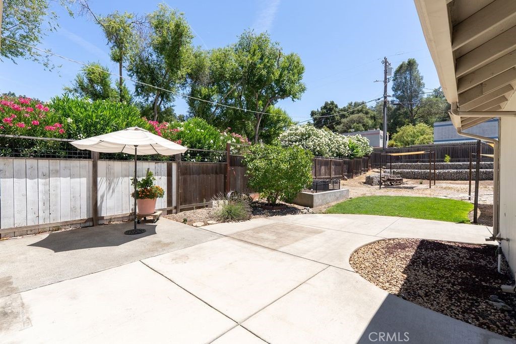 144 12th St, Paso Robles, CA 93446