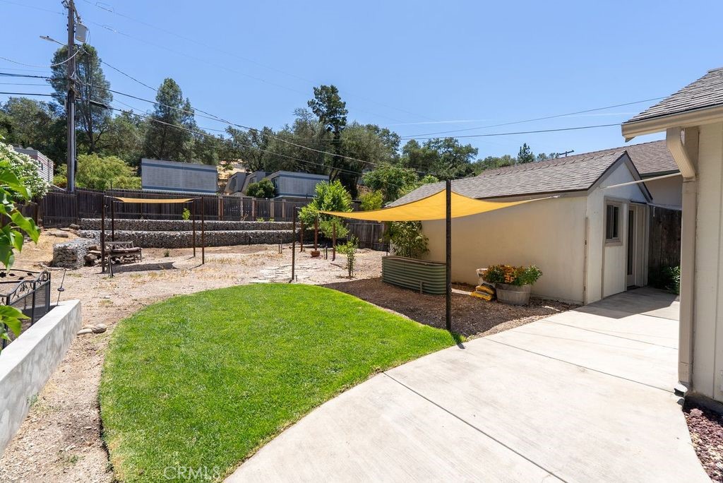 144 12th St, Paso Robles, CA 93446