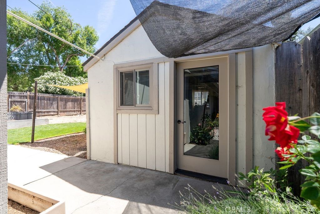 144 12th St, Paso Robles, CA 93446