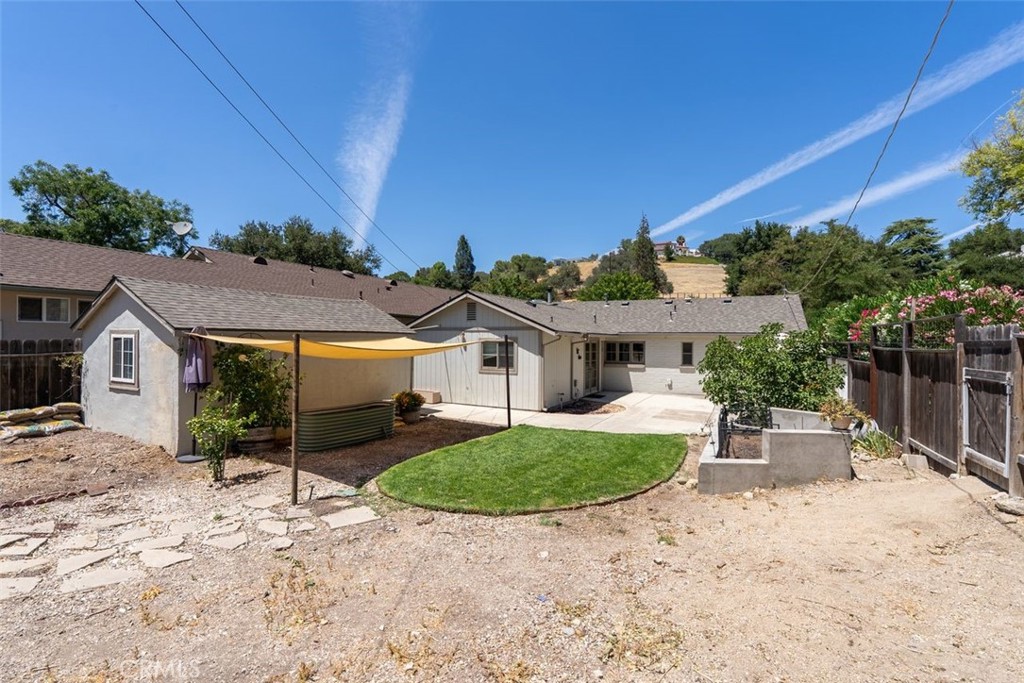 144 12th St, Paso Robles, CA 93446