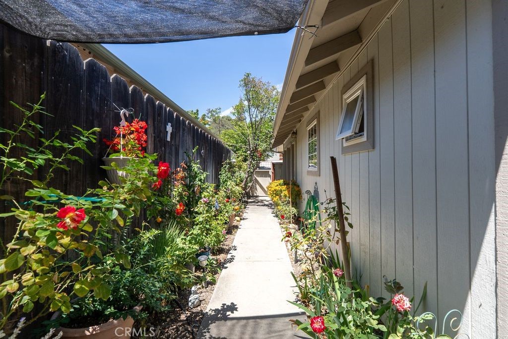 144 12th St, Paso Robles, CA 93446