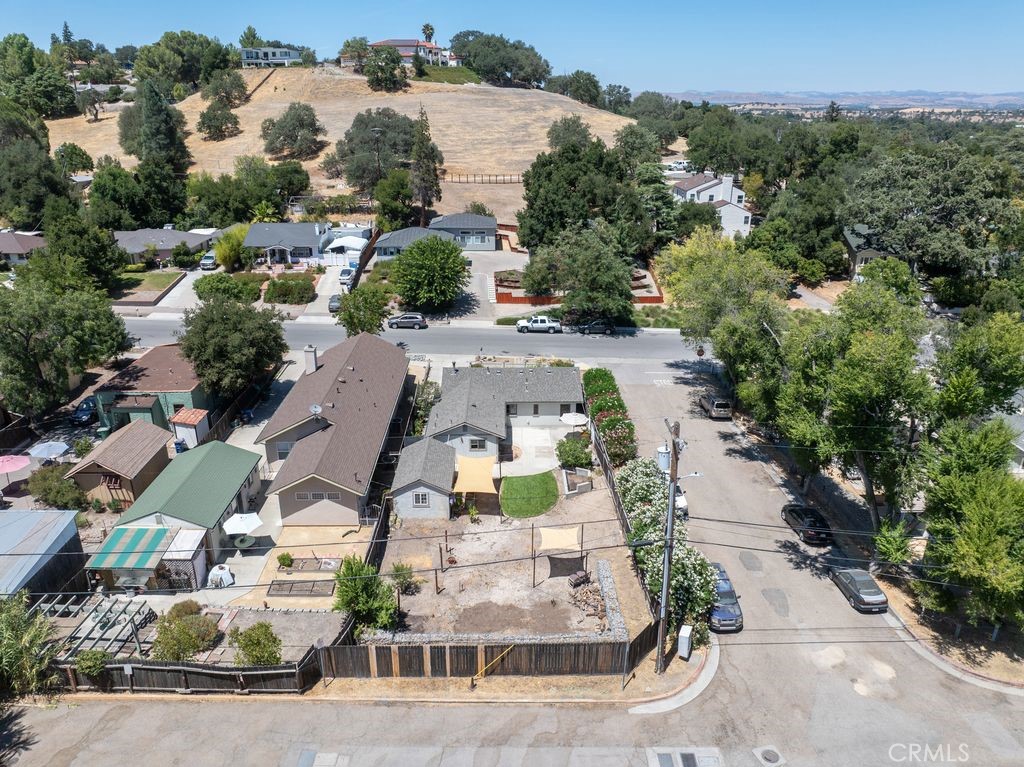 144 12th St, Paso Robles, CA 93446