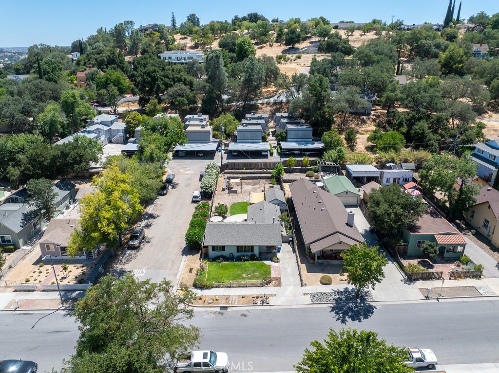 144 12th St, Paso Robles, CA 93446