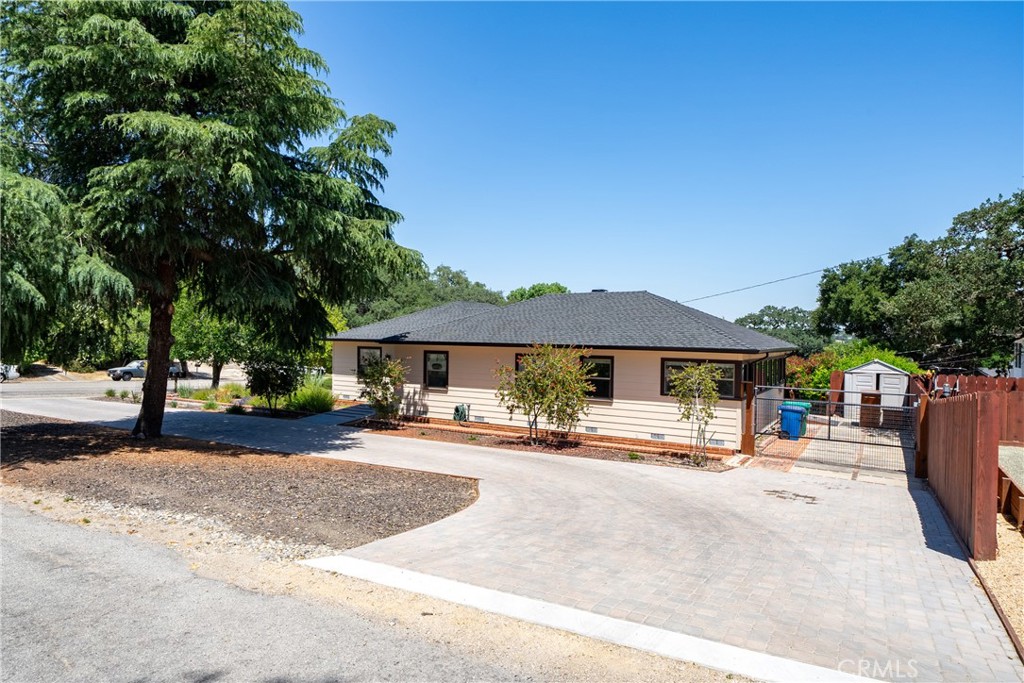 204 18th St, Paso Robles, CA 93446