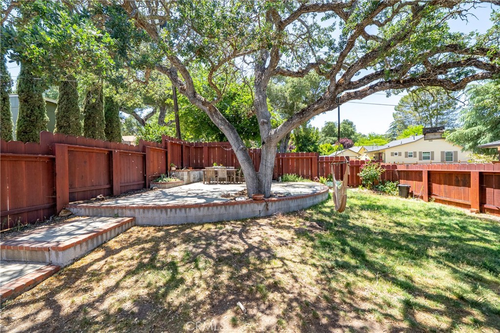 204 18th St, Paso Robles, CA 93446