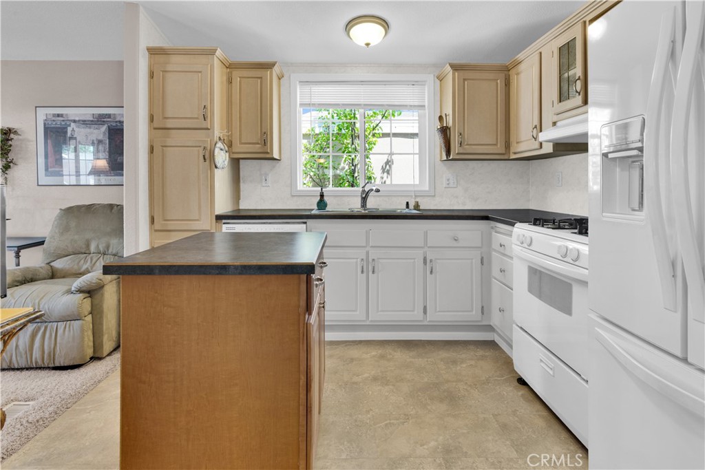 1215 El Camino Real #61, Atascadero, CA 93422