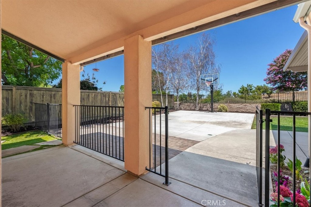 959 Vista Cerro Dr, Paso Robles, CA 93446