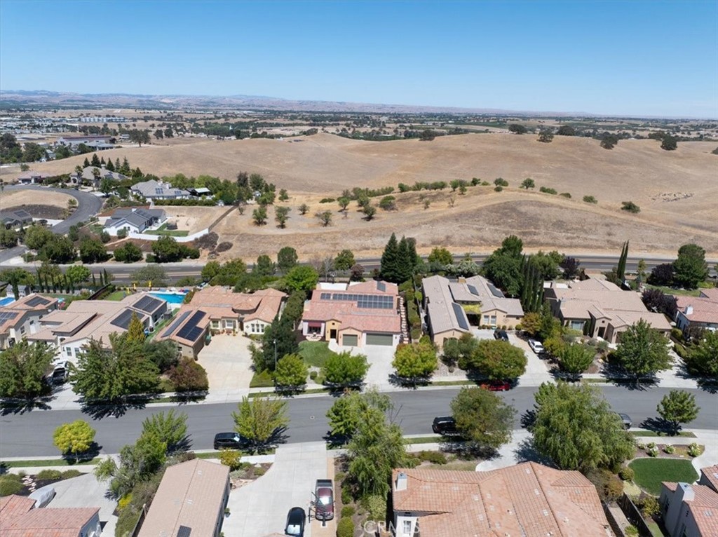 959 Vista Cerro Dr, Paso Robles, CA 93446