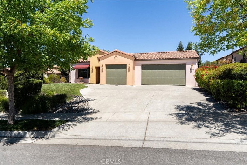 959 Vista Cerro Dr, Paso Robles, CA 93446