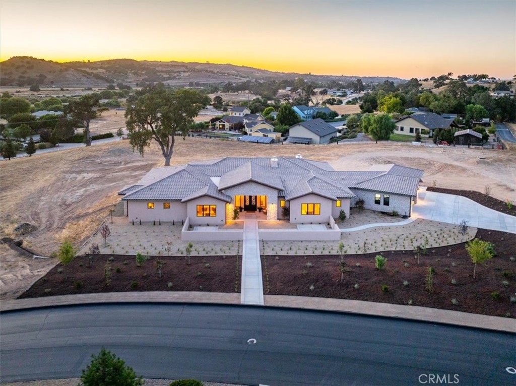 1410 Fire Rock, Templeton, CA 93465