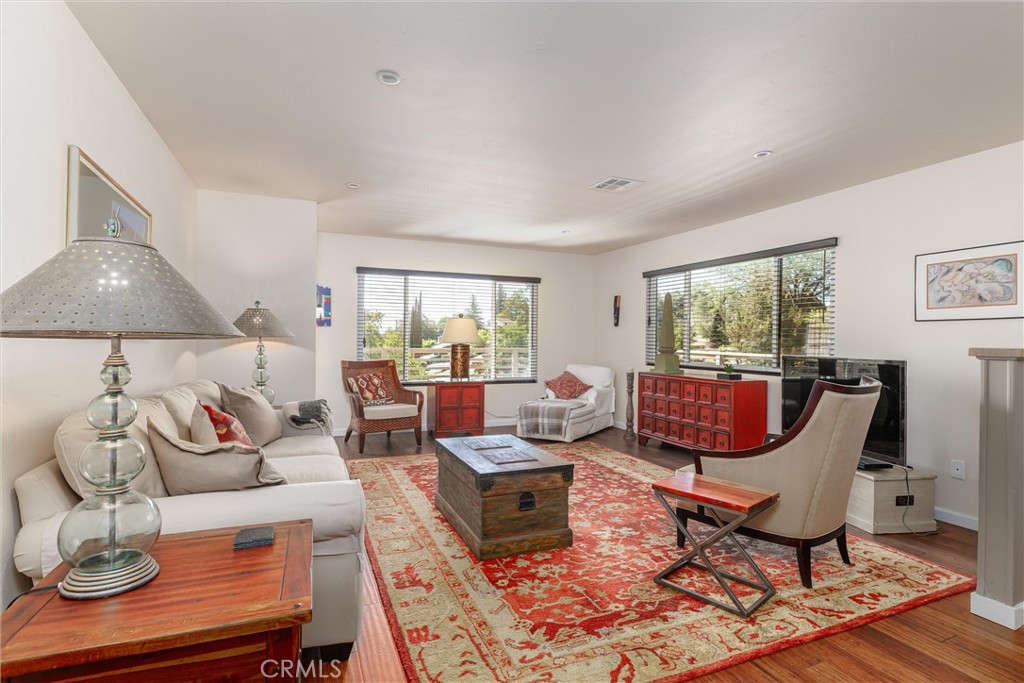 325 Fairview Ln, Paso Robles, CA 93446