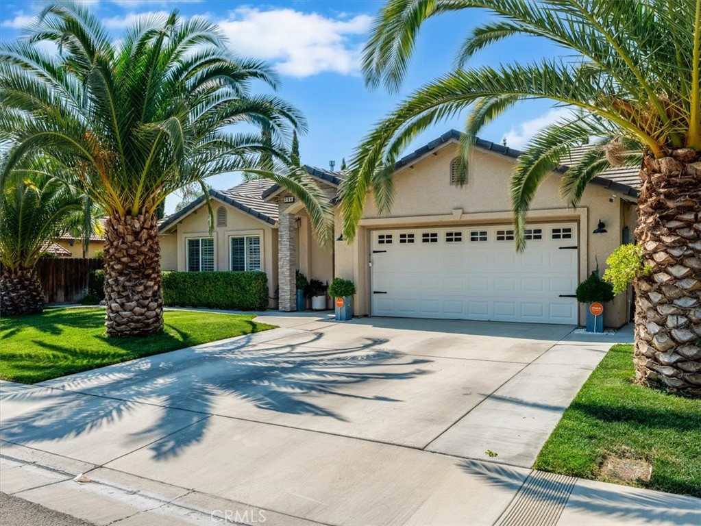 104 W Mariposa St, Avenal, CA 93204