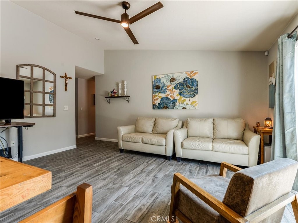 104 W Mariposa St, Avenal, CA 93204