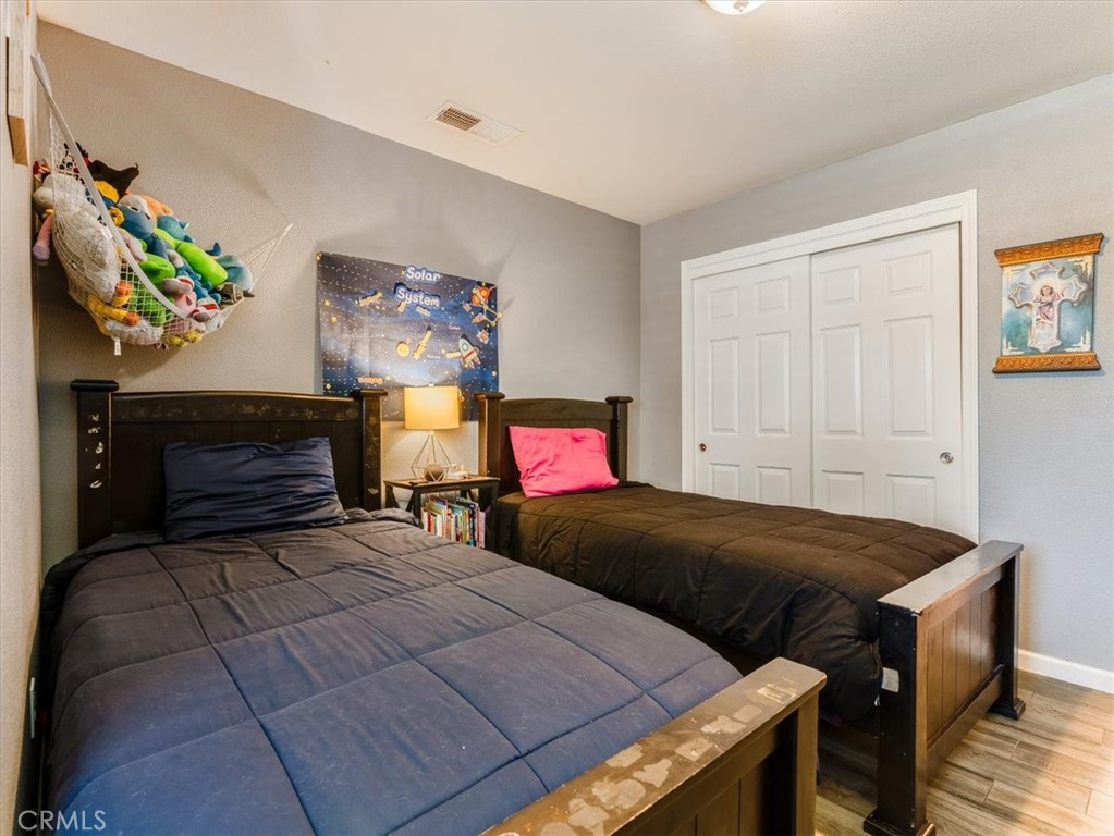 104 W Mariposa St, Avenal, CA 93204