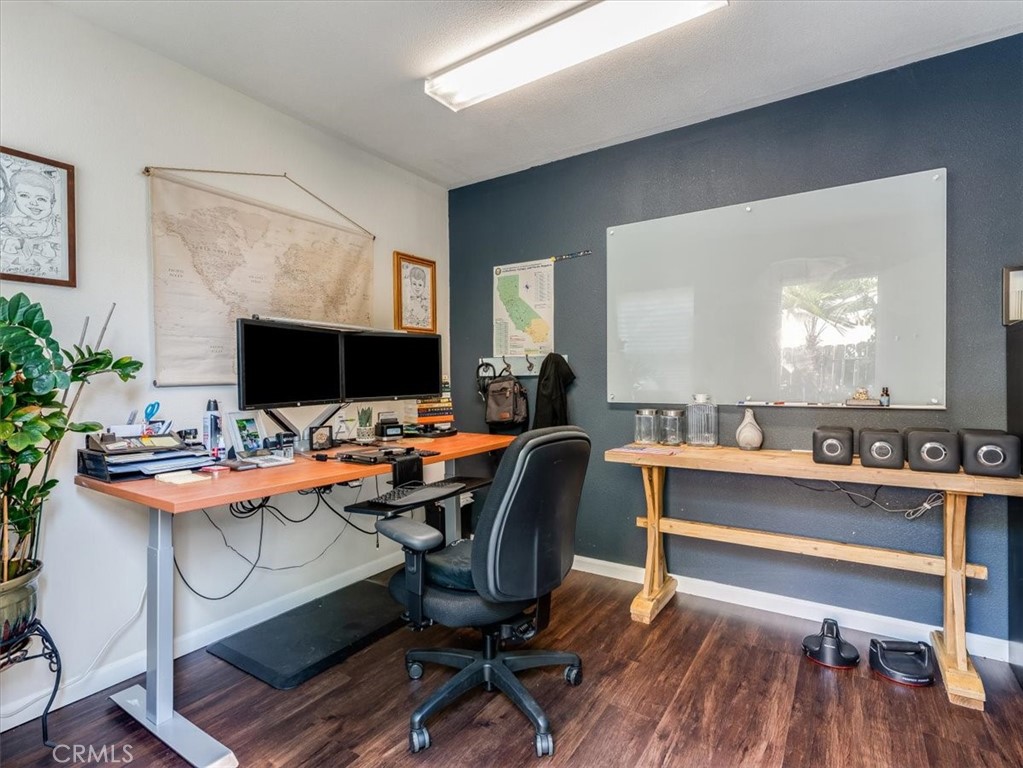 104 W Mariposa St, Avenal, CA 93204