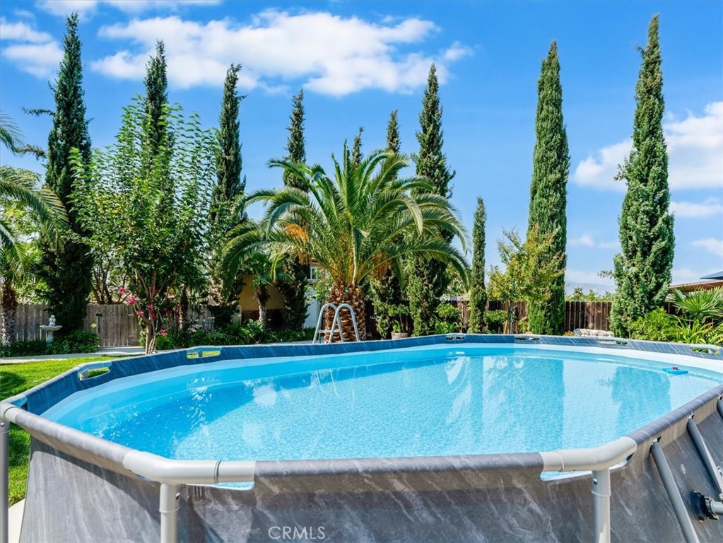 104 W Mariposa St, Avenal, CA 93204