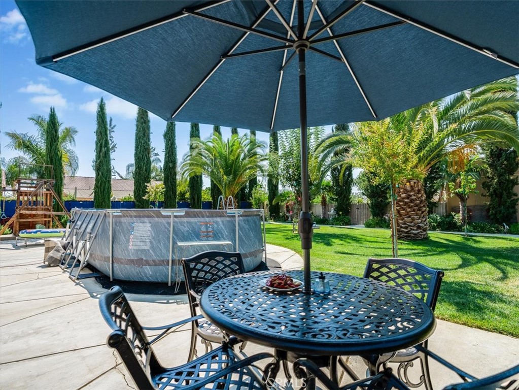 104 W Mariposa St, Avenal, CA 93204