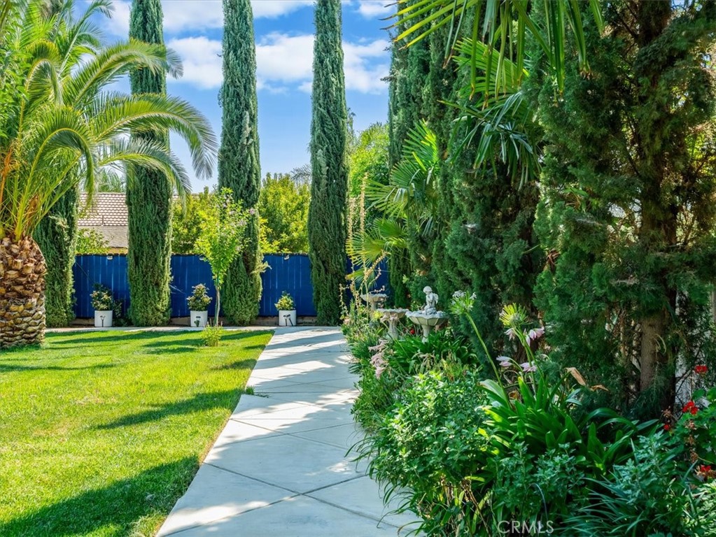 104 W Mariposa St, Avenal, CA 93204