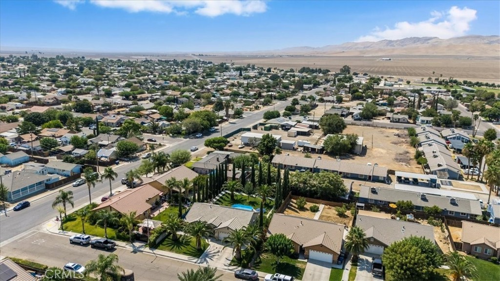 104 W Mariposa St, Avenal, CA 93204