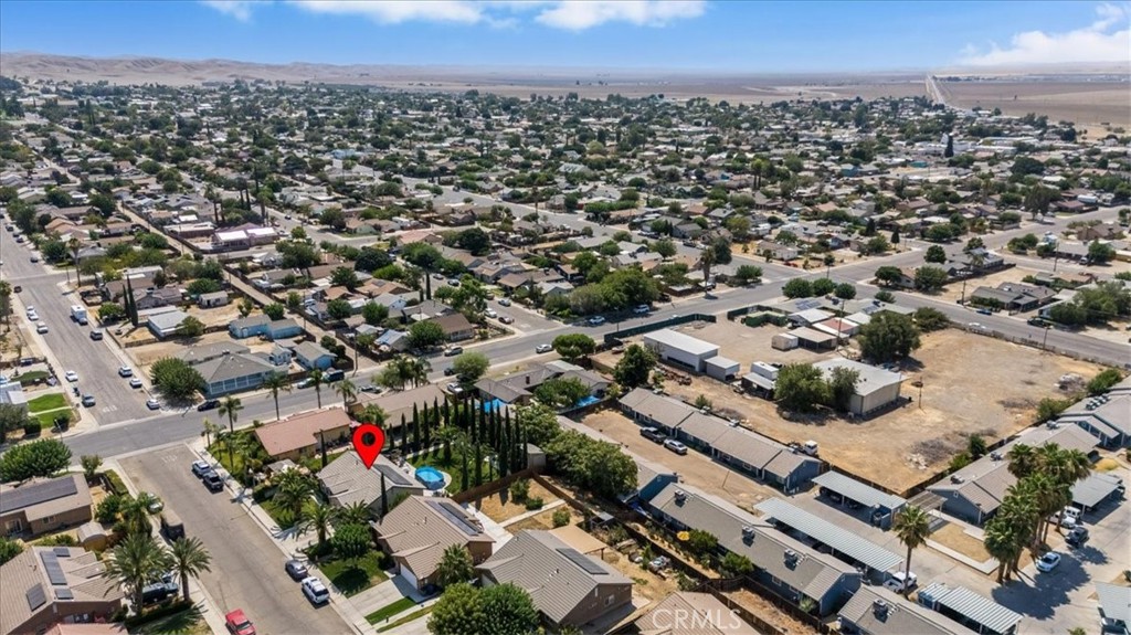 104 W Mariposa St, Avenal, CA 93204
