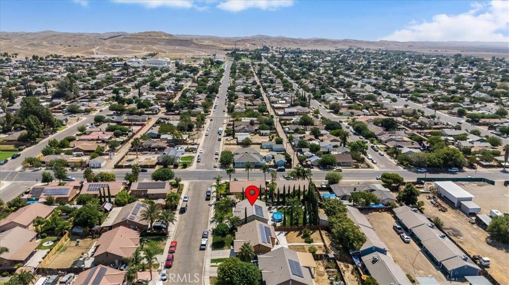 104 W Mariposa St, Avenal, CA 93204