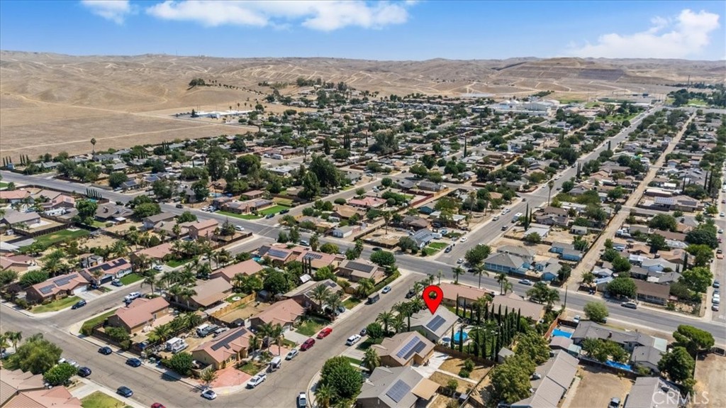 104 W Mariposa St, Avenal, CA 93204