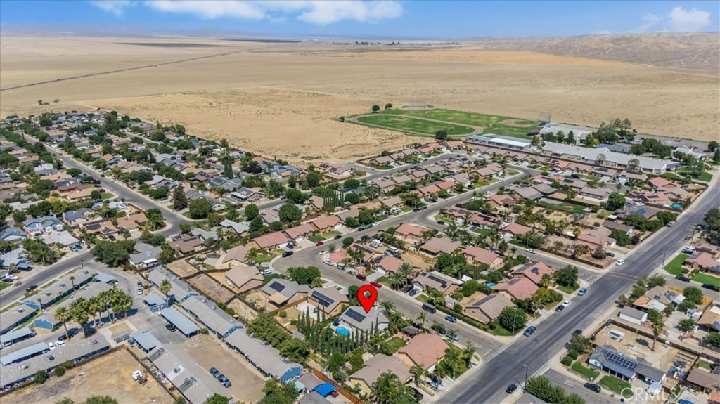 104 W Mariposa St, Avenal, CA 93204