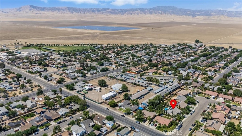 104 W Mariposa St, Avenal, CA 93204