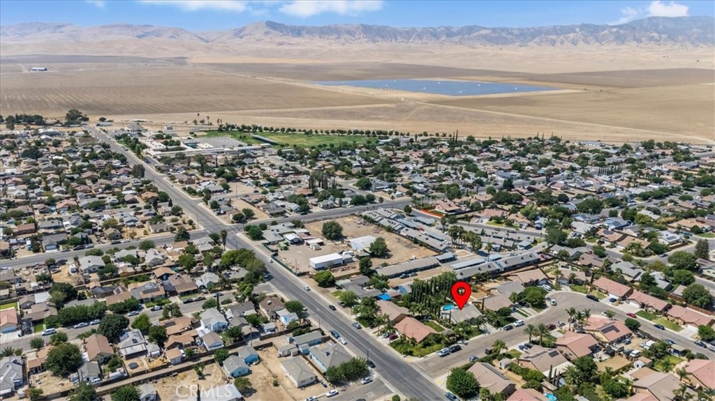 104 W Mariposa St, Avenal, CA 93204