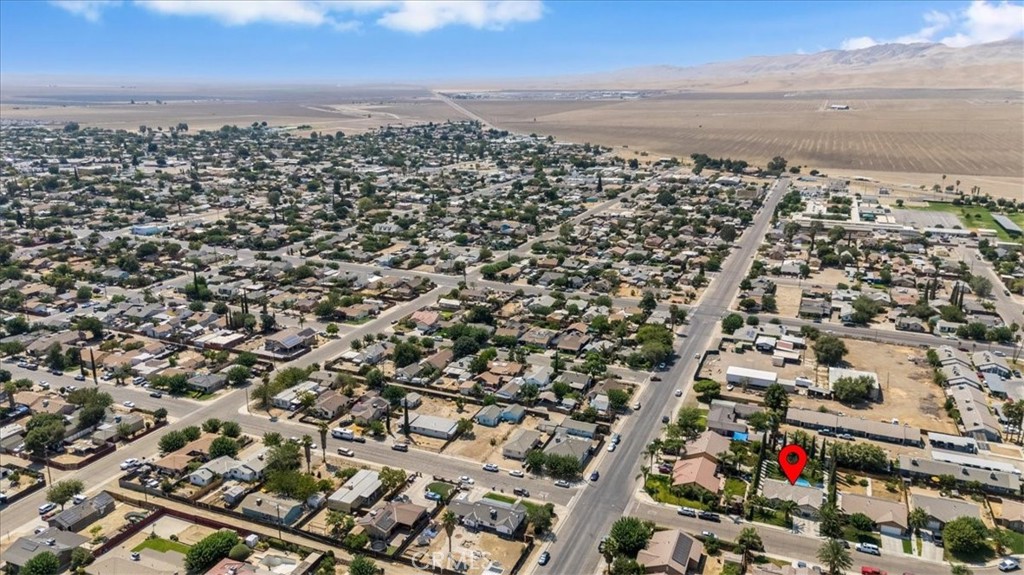 104 W Mariposa St, Avenal, CA 93204
