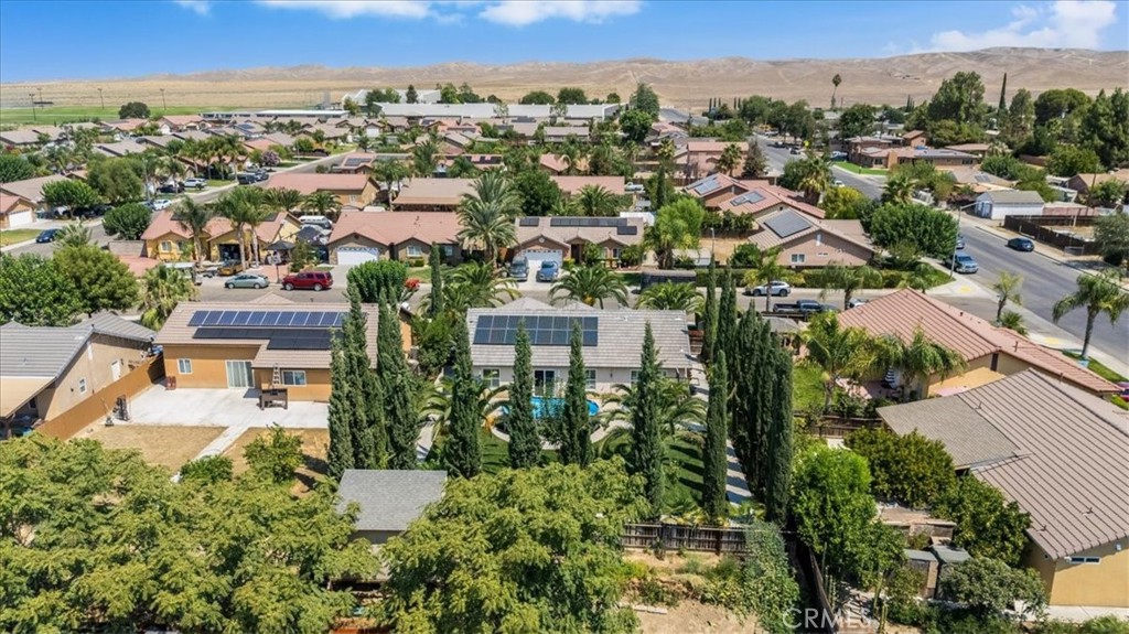 104 W Mariposa St, Avenal, CA 93204