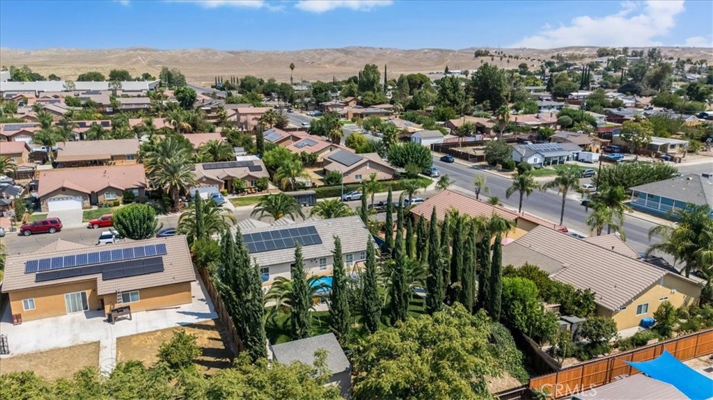 104 W Mariposa St, Avenal, CA 93204