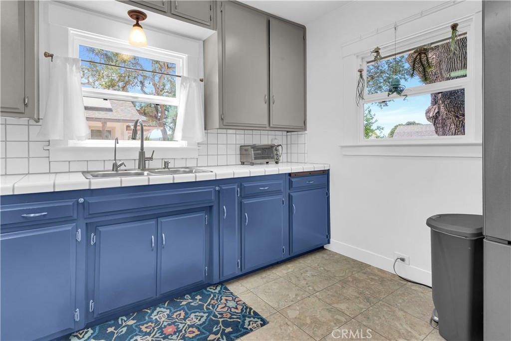 8955 Curbaril Ave, Atascadero, CA 93422