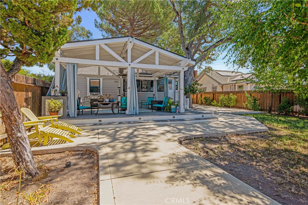 8955 Curbaril Ave, Atascadero, CA 93422