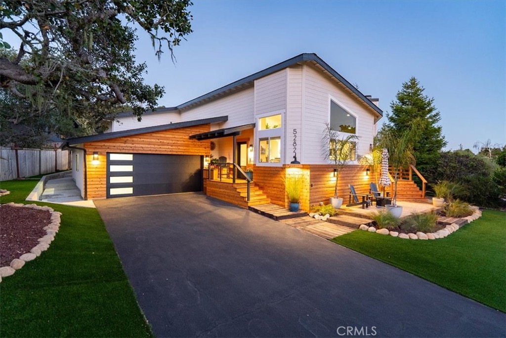 5282 Hillcrest Dr, Cambria, CA 93428