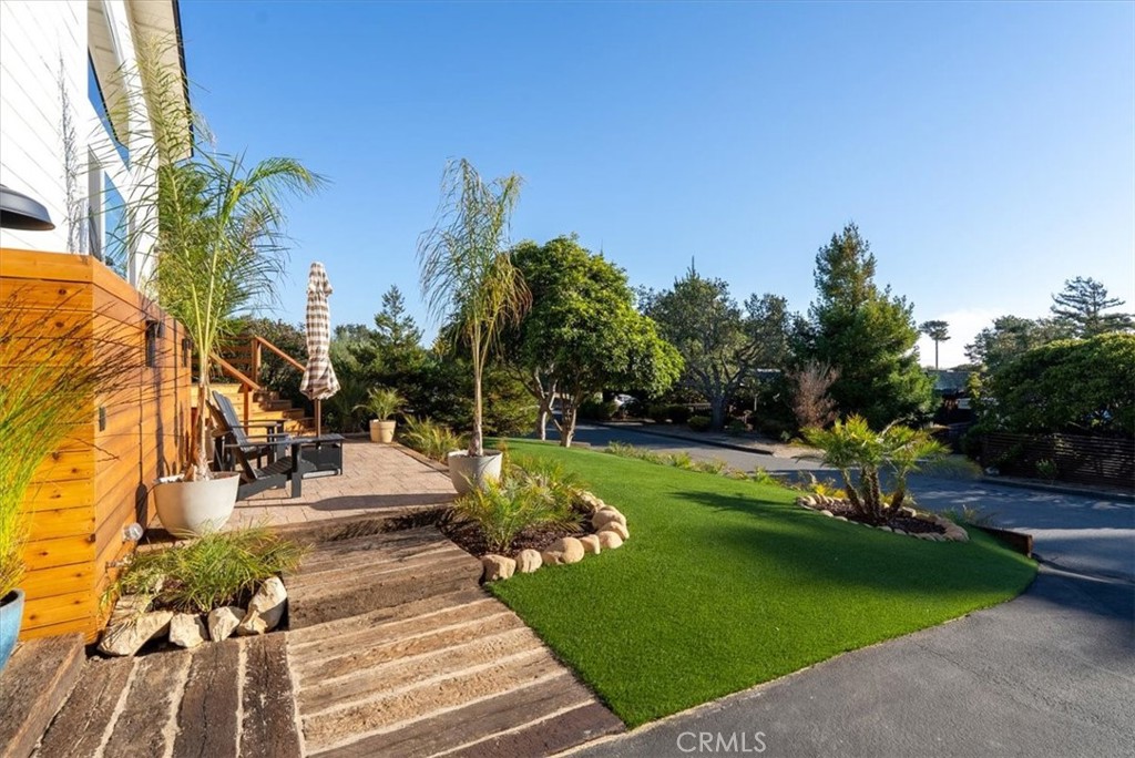 5282 Hillcrest Dr, Cambria, CA 93428